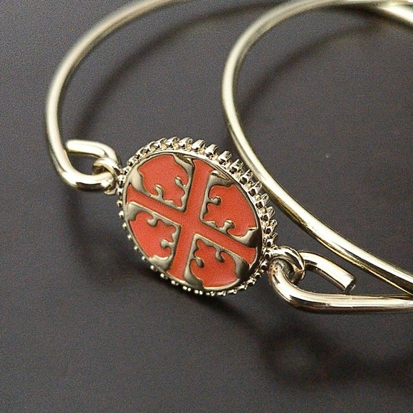 Gold bracelet with orange and pearl embellishments - Picture 2 of 3